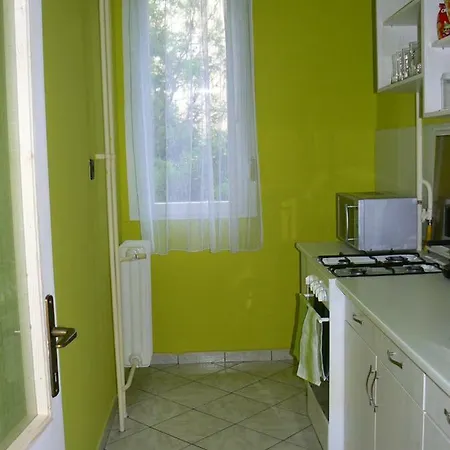 Jázmin Apartman Apartmán Pápa