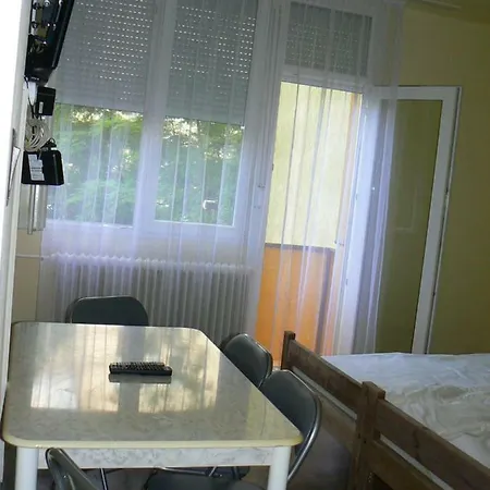 Jázmin Apartman *